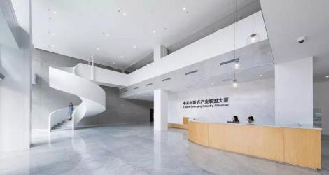 成都海倫天麓銷售中心，東方優(yōu)雅與現(xiàn)代融合的空間縮影！