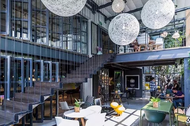 對這屆年輕人來說，“生活”在辦公空間，才是向往的生活